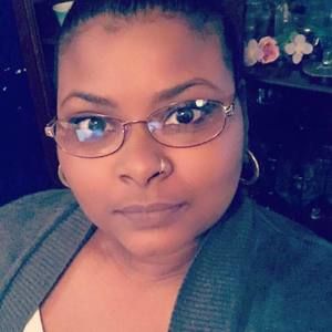 Meet your Posher, Kira